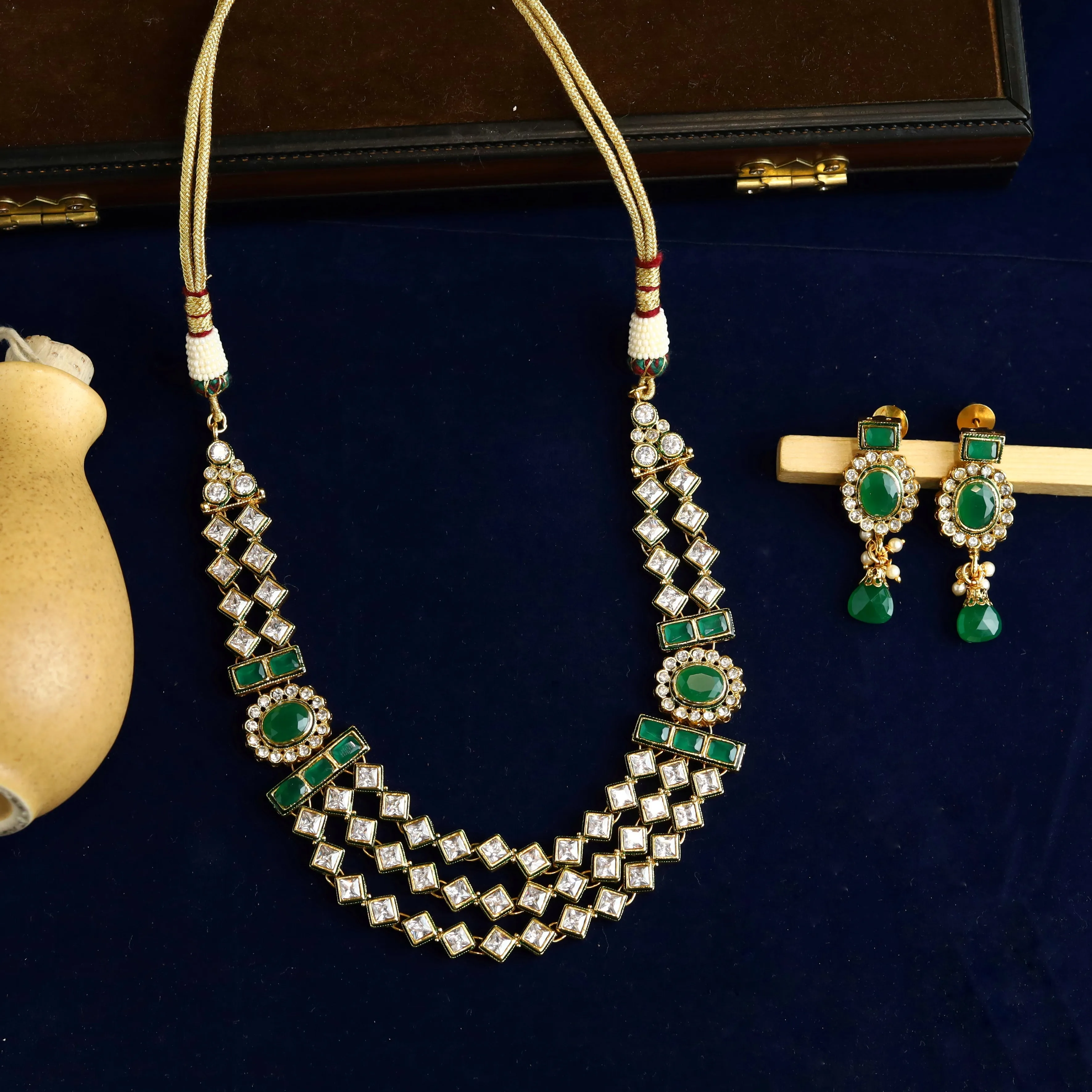 Round Neck Polki Necklace Set 4865-21