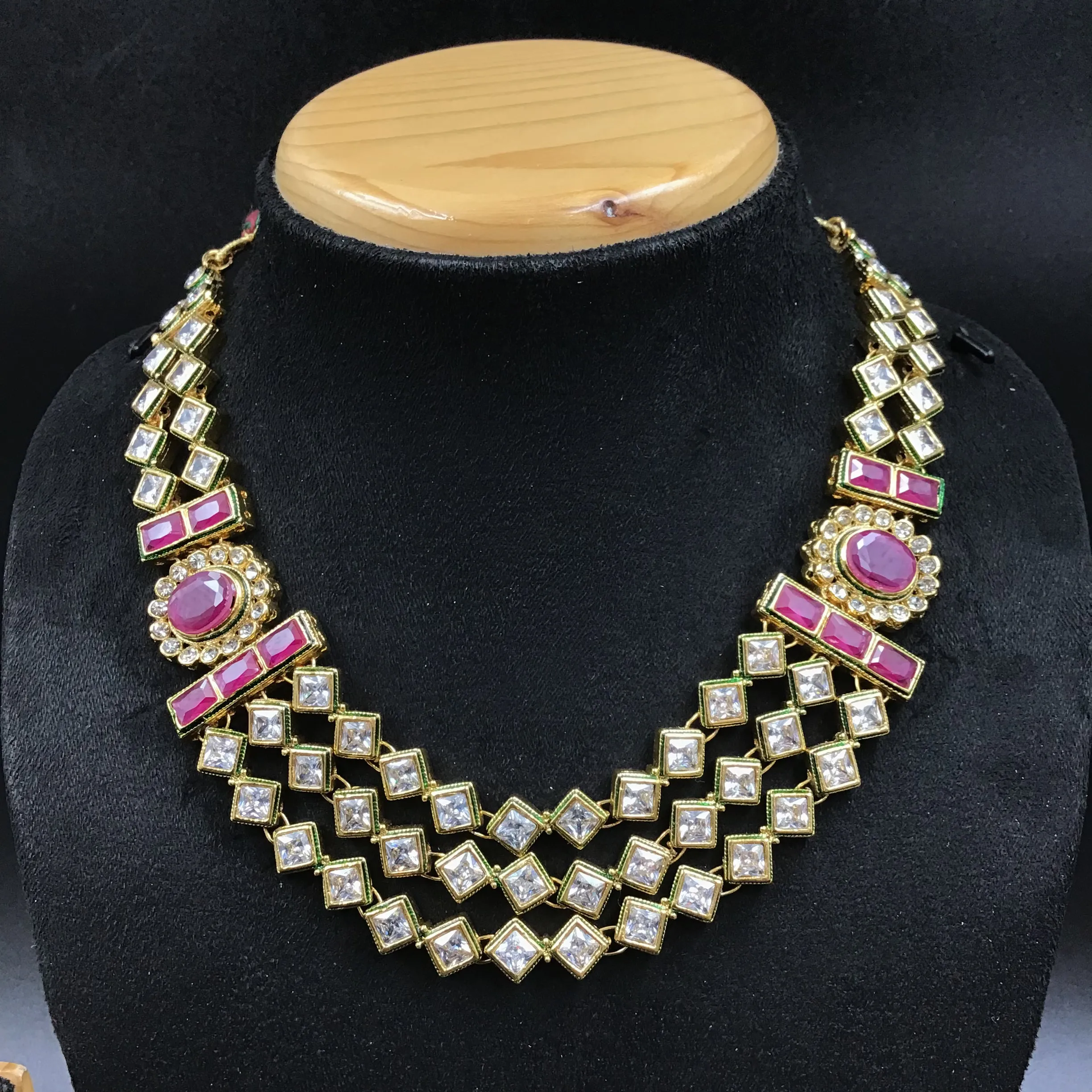 Round Neck Polki Necklace Set 4865-21
